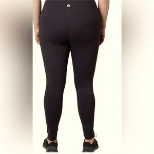 Tuff Athletics women’s high waisted Black leggings with pockets